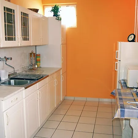 Balaton A409 Apartment
